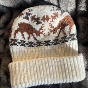 American Eagle Outfitters Cream and Brown Knit Hat